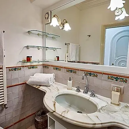 Alojamento de Acomodação e Pequeno-almoço Casa Silvana 3*